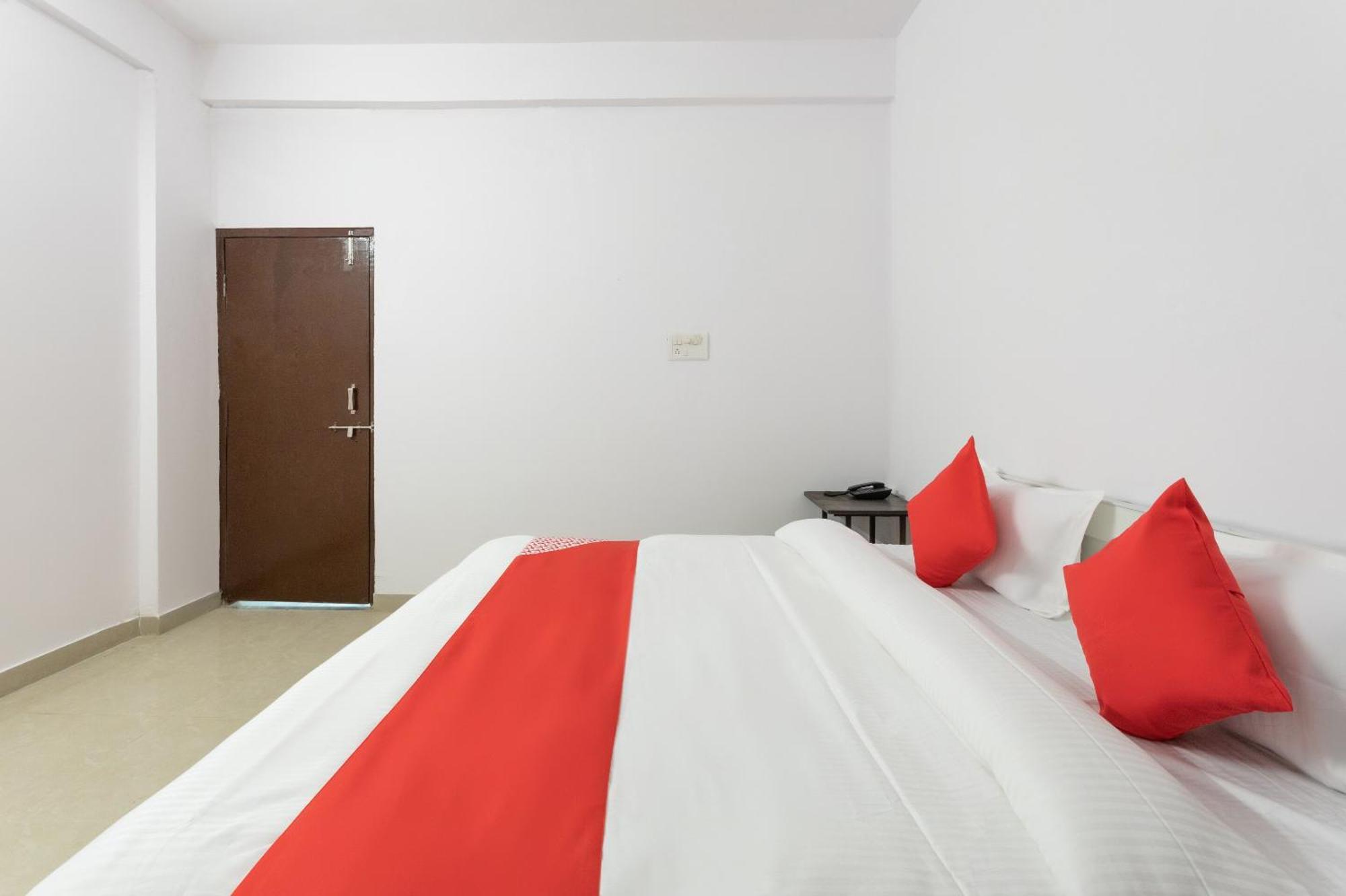Hotel O Golden Star Bhopal Buitenkant foto